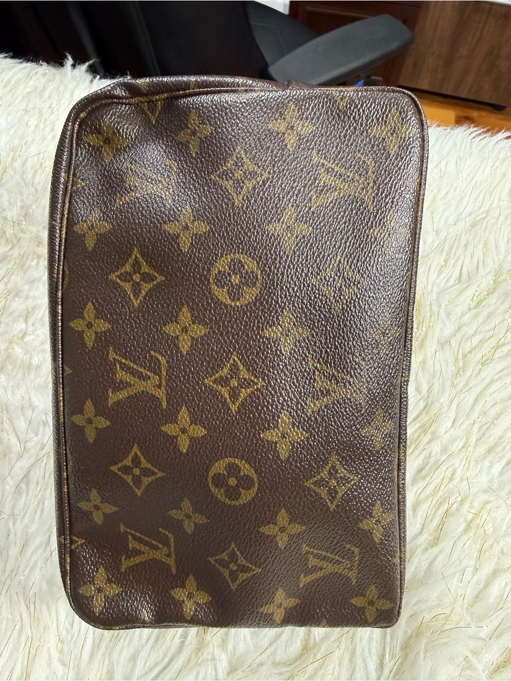 Louis Vuitton Beige Leather Zip Pouch with Gold-Tone Hardware